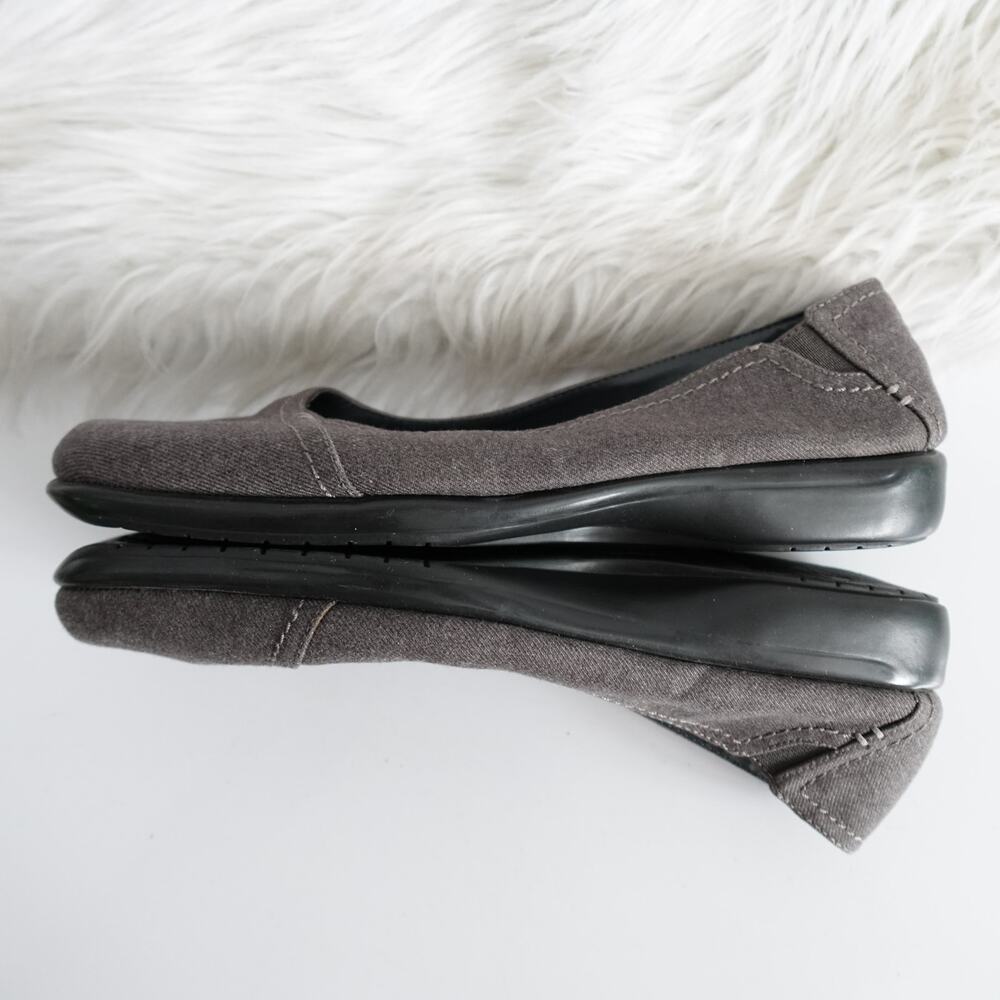 Vintage Aerosoles 90s Y2K Grey Square Toe Fabric Flats - Picture 4 of 9